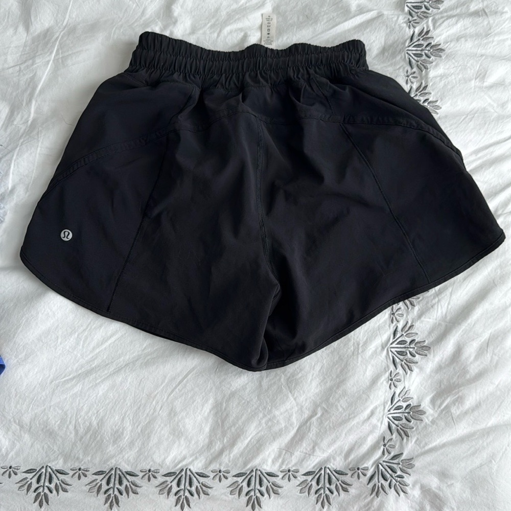 Lululemon Athletica Black Track that short 5" Size 6